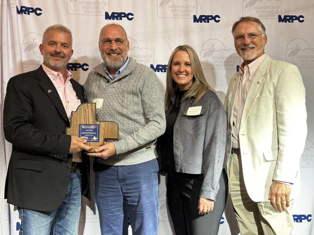 Butz receives local agency representative award